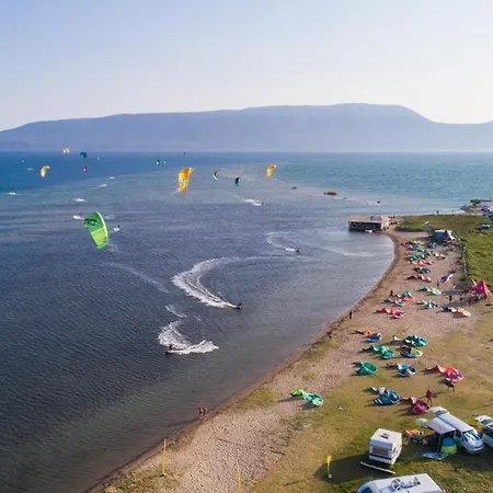 度假居 Oaza 科马尔纳